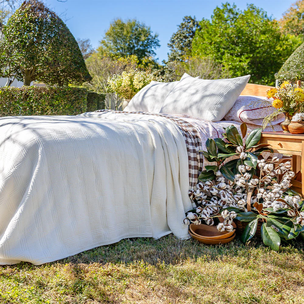 The Governor's Matelassé Coverlet - Last Chance + Final Sale! - Image 3
